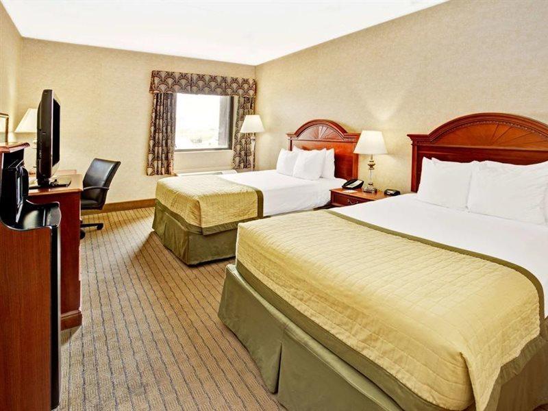 Baymont By Wyndham Indianapolis West Hotel Exterior photo