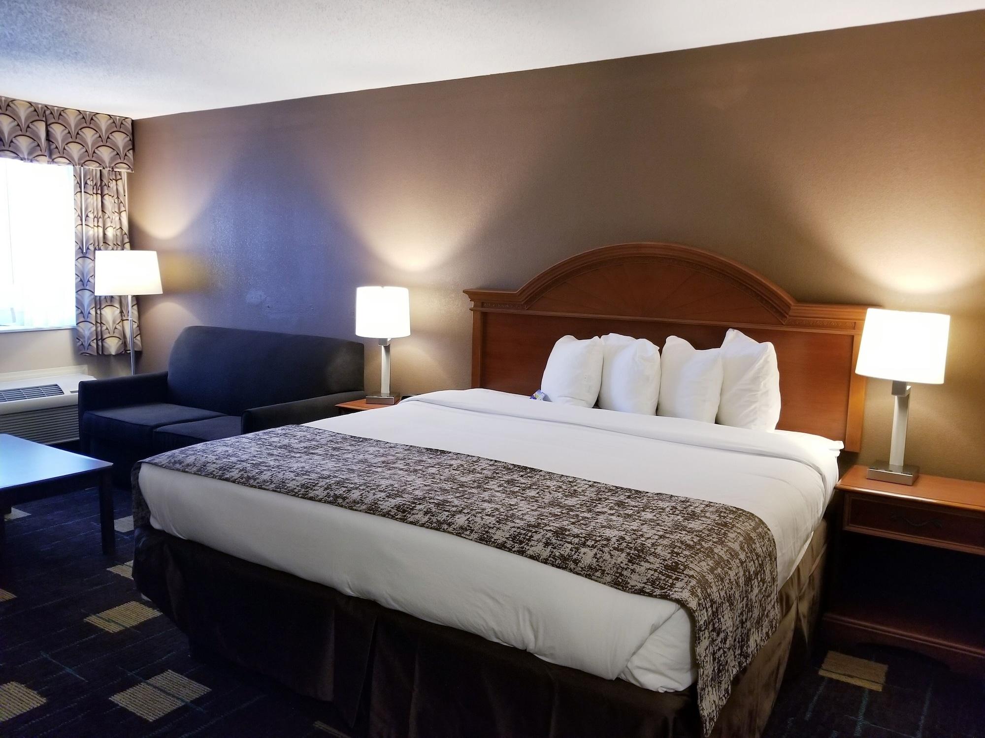 Baymont By Wyndham Indianapolis West Hotel Exterior photo